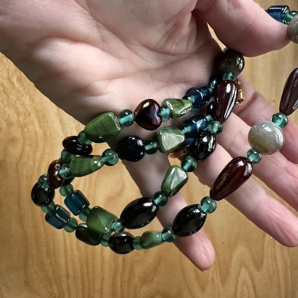 Hand crafted Elegant Multicolor glass Beaded Bracelet